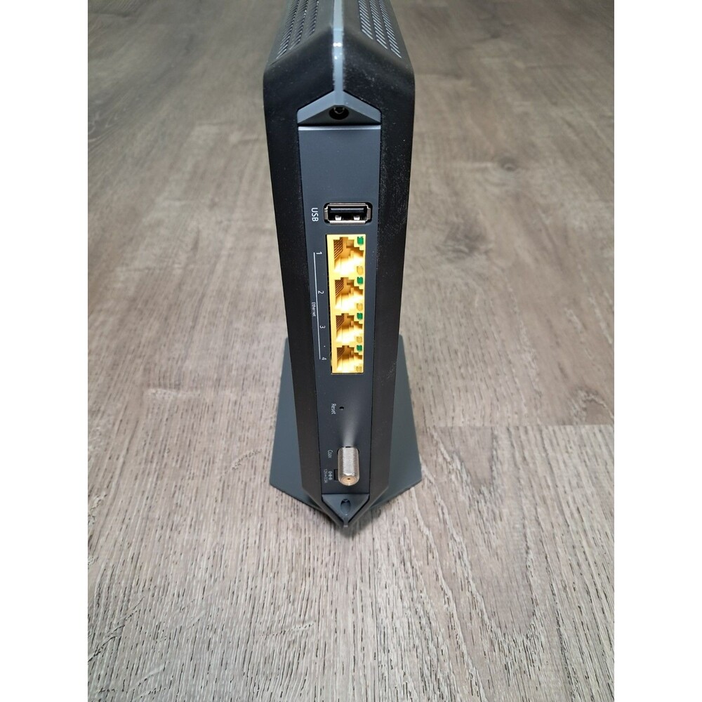 Netgear Nighthawk C7000v2 AC1900 Wi-Fi Cable Modem Router - Picture 6 of 7